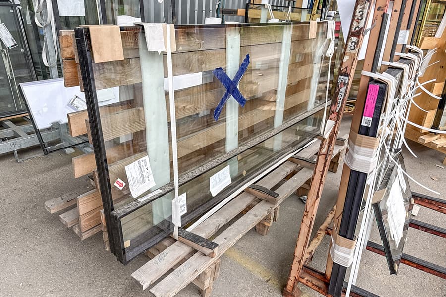 2 Fenstergläser, je 2-fach verglast, ca. 1,9 m2